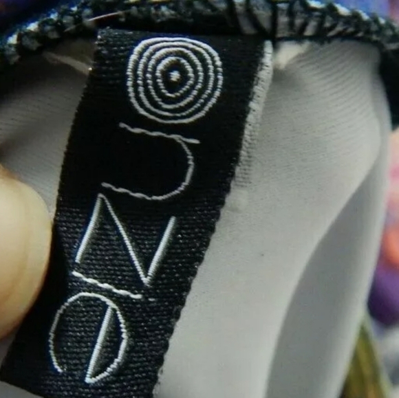 Onzie Yellowstone Crop Multicolor Leggings - Picture 4 of 5